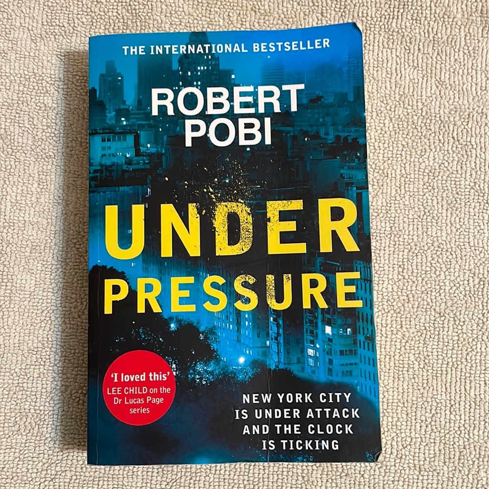 🌈2/$8  Under Pressure : A Lucas Page Novel